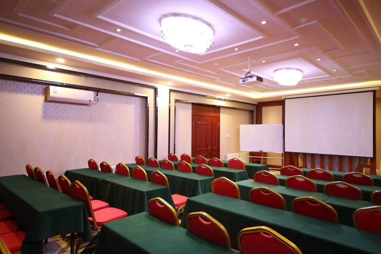 Chonpines Hotel Чанчунь Екстер'єр фото