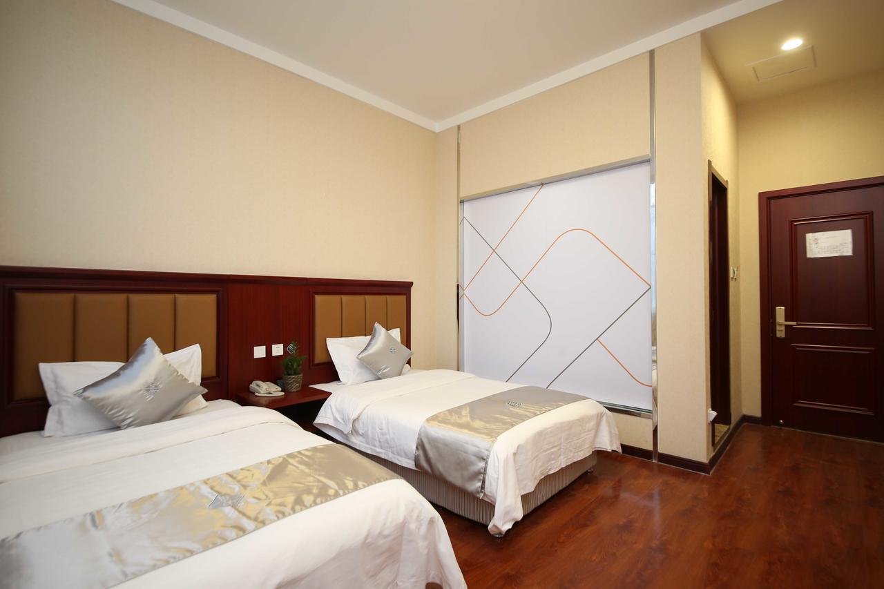 Chonpines Hotel Чанчунь Екстер'єр фото