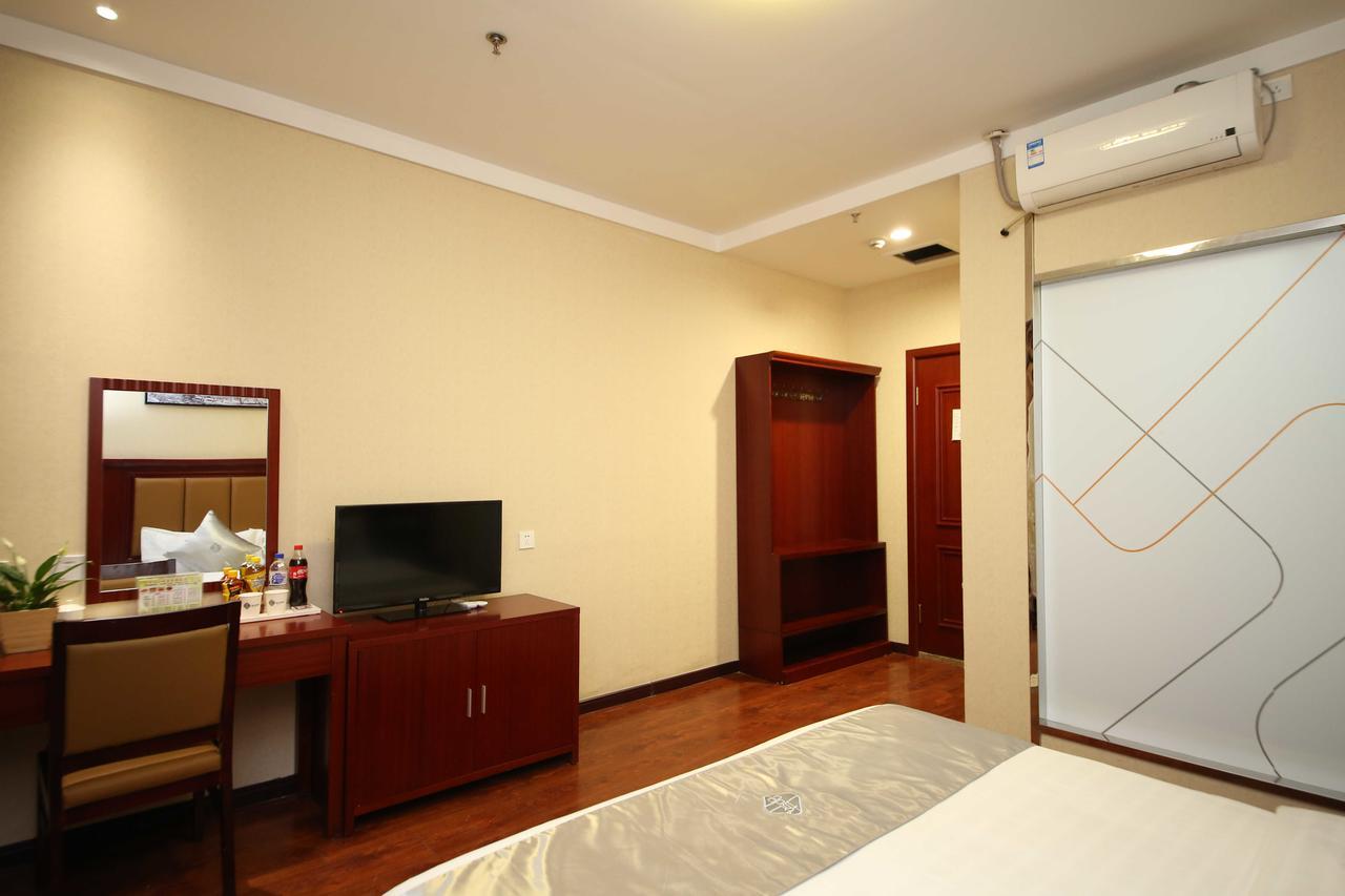 Chonpines Hotel Чанчунь Екстер'єр фото