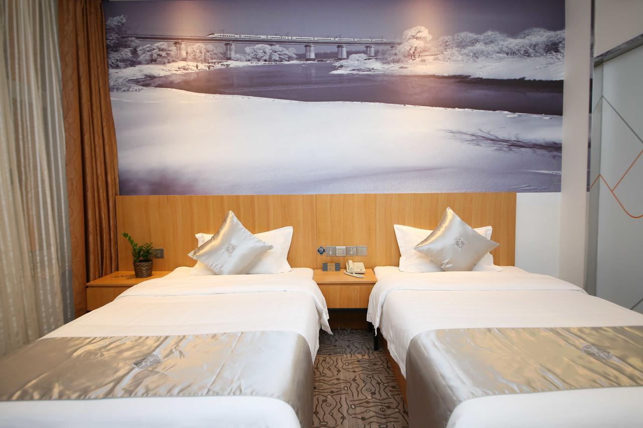 Chonpines Hotel Чанчунь Екстер'єр фото