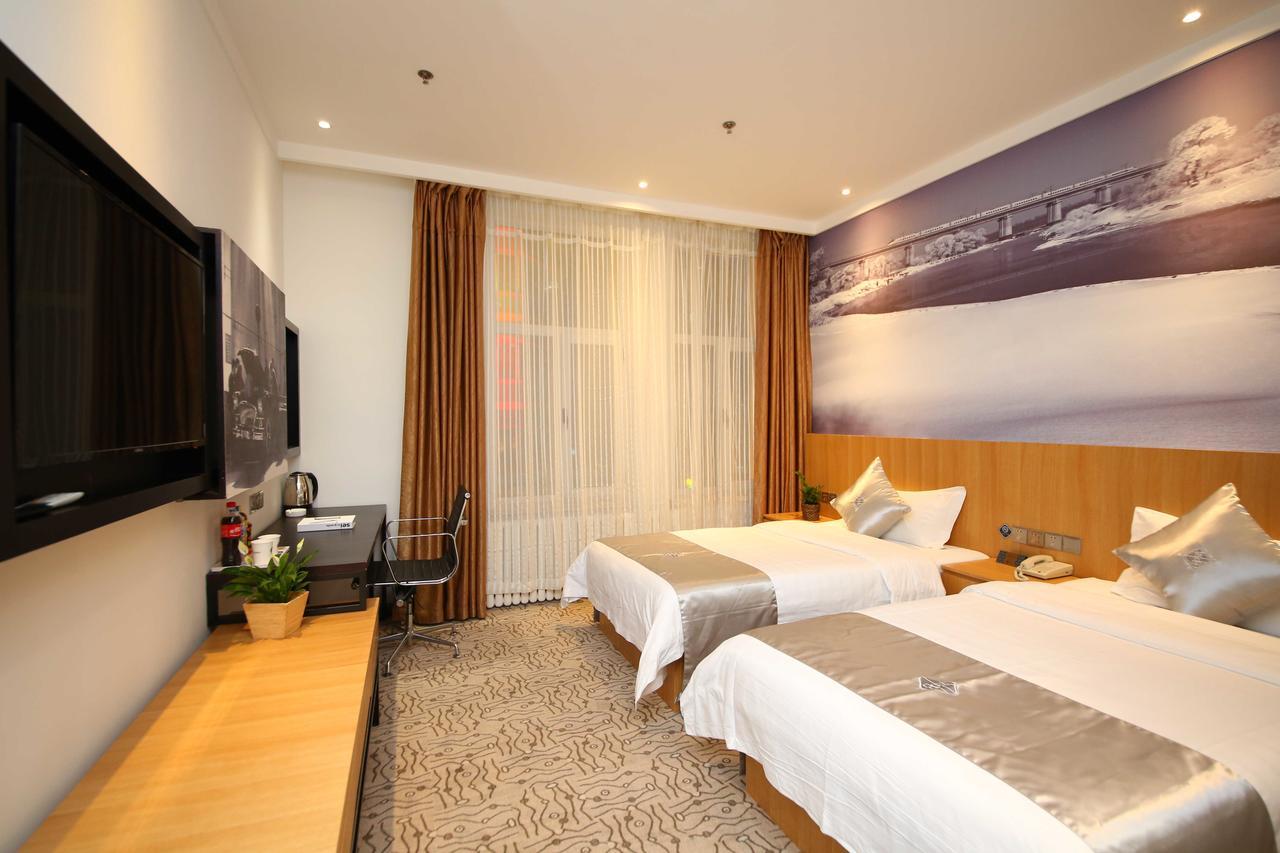 Chonpines Hotel Чанчунь Екстер'єр фото